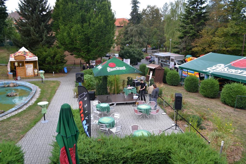 Hotel Rozvoj Klatovy Exterior photo